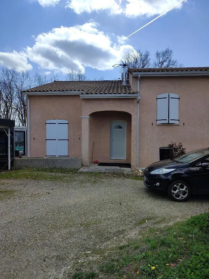 Holiday home Maison Piscine Chauffee Puybegon France